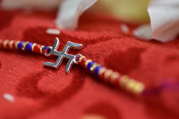 Detaliu model broderie tradițională